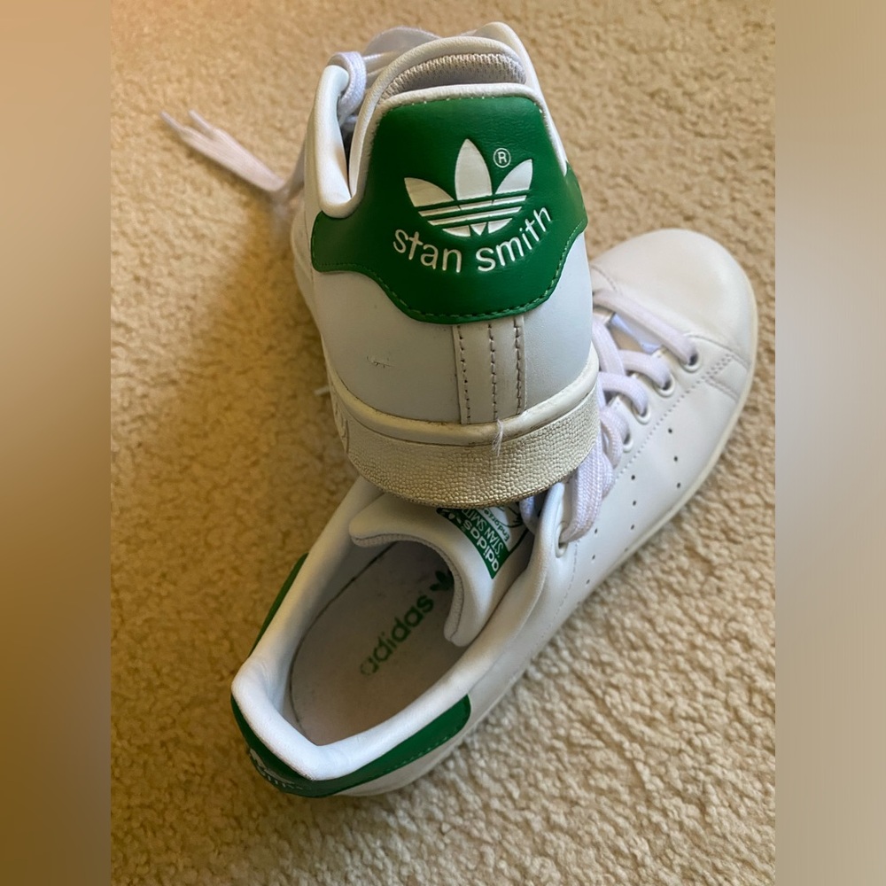 Stan Smith 6  1/2 shoes excellent condition.